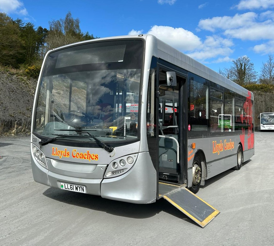 ADL Enviro 200 with seat belts